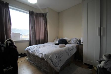 6 bedroom semi-detached house to rent - Photo 5