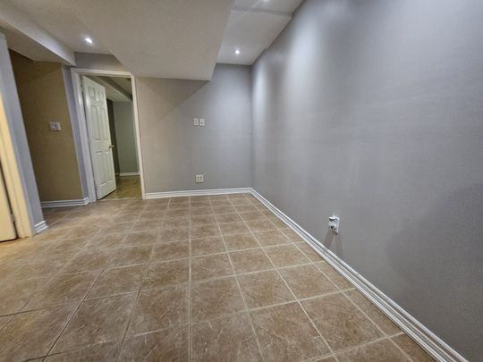 For Lease - 4 Lonestar Crescent Unit# Basement, Brampton, Ontario - Photo 1