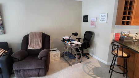 Big, Ground Floor 1 bed + den at Waterscapes - Photo 3