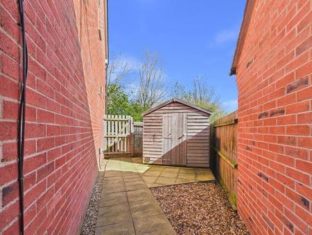 2 bedroom semi-detached house to rent - Photo 5