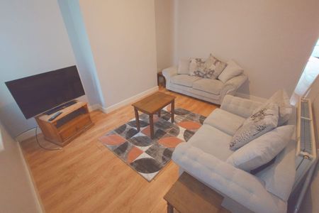 Brae St, Kensington. - Photo 2