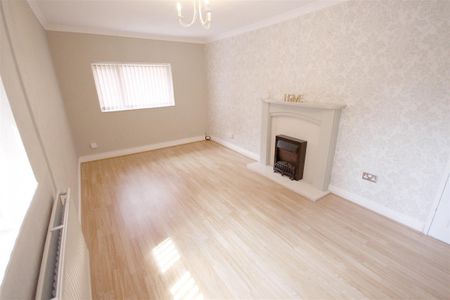 2 Bedroom Flat/Apartment To Let - Photo 5