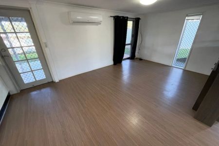 Spacious Family Home in Daisy Hill. - Photo 2