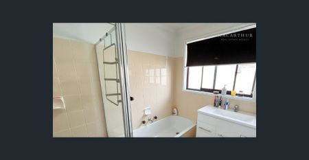 Contemporary Comfort and Convenience - Photo 5