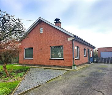 Woonhuis met mooie tuin, oprit en garage - Foto 2