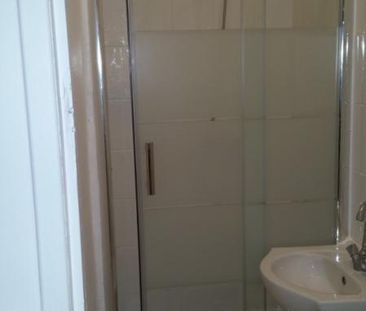 Location Appartement 1 pièce 21m² IVRY SUR SEINE 94200 - Photo 2