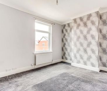 4 bedroom terraced house to rent - Photo 3