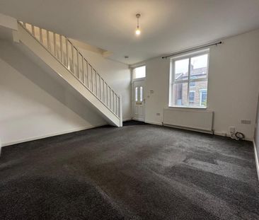 3 bedroom House To Let Total Size: 948 SQ FT - Photo 3