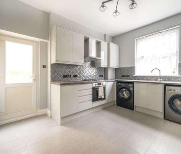 Romford Road, Forest Gate, E7 - Photo 2