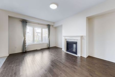 For Lease - 6 Kavanagh Avenue, East Gwillimbury, Ontario - Photo 5