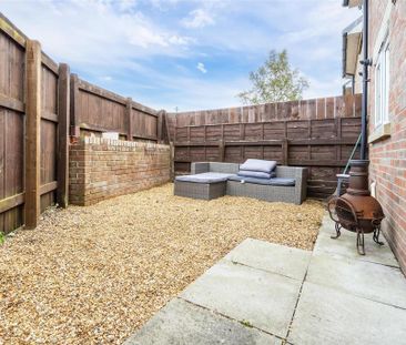 3 bedroom semi-detached house to rent - Photo 5