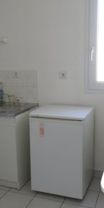 Location Appartement 2 pièces 43m² LA ROCHE SUR YON 85000 - Photo 3