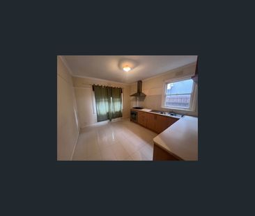 18 Beatrice Street, Preston, Vic 3072 - Photo 5