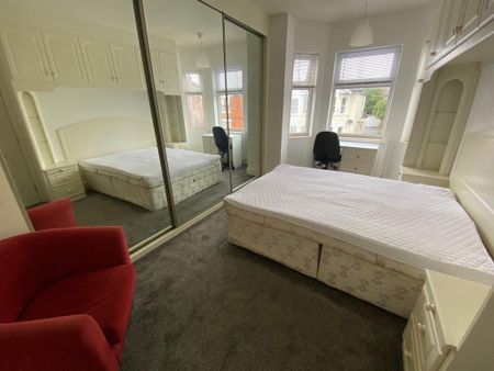 5 bedroom house to rent - Photo 3