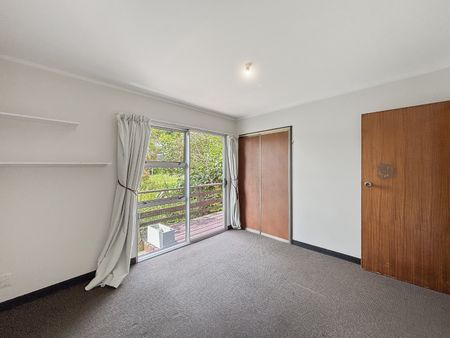 Welcome home to 2/145 Ohariu Road - Photo 5
