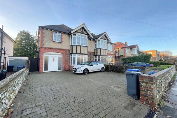 1 bedroom flat to rent - Photo 1