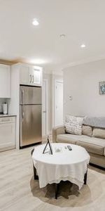 1 bed/ 1 bath , fully furnished, heated , gas, fibre wifi… - Photo 3