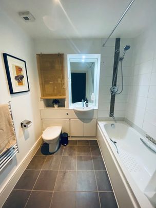 2 Bed Flat, Whitworth Street West, M1 - Photo 1