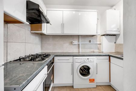 3 bedroom flat to rent - Photo 5