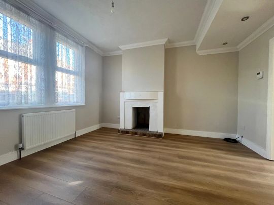 Fairlight Road - Photo 1