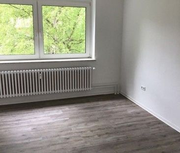 Frisch renovierte 2-Zimmer-Wohnung sucht Nachmieter - Photo 1