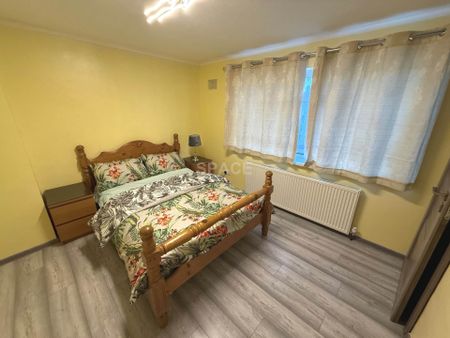 Gainsborough Rd, Reading - Photo 3