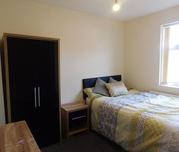 1 bedroom in a house share to rent - Photo 4