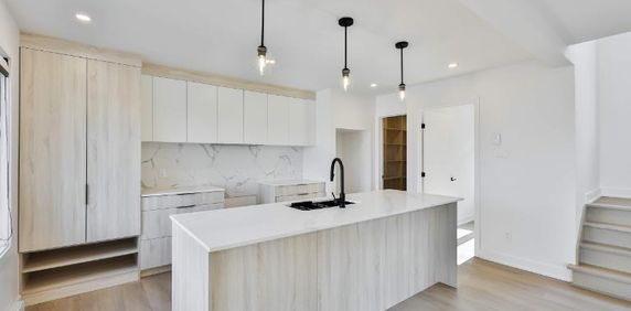 3 CH - 2 SDB - Sainte-Agathe-des-Monts - $2,250 /mo - Photo 2