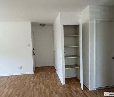 2325, rue de Beaujolais, Vimont à louer - Photo 1