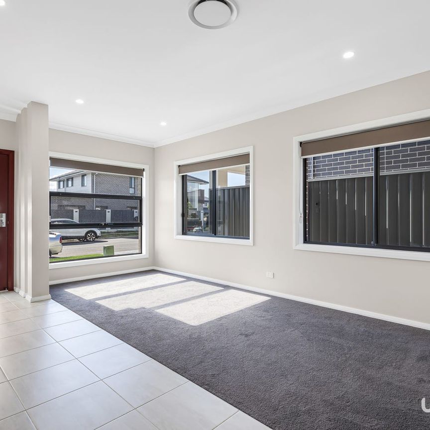 5 Bedroom Home | Heart of Marsden Park - Photo 1
