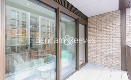 2 Bedroom flat to rent in Saxon House, Parkland Walk, SW6 - Photo 3