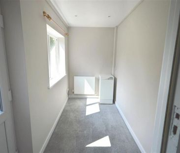 3 Bedroom Semi Detached To Let - Photo 2