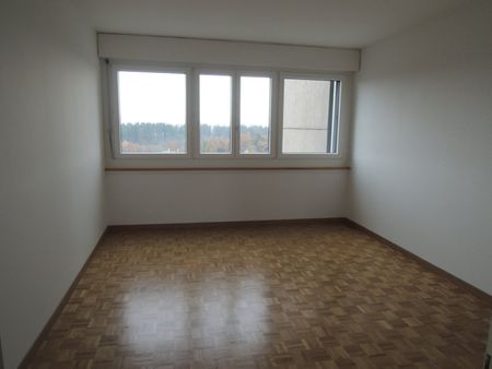 Tscharnergut - Grosszügige Wohnung im 11. OG - Photo 2