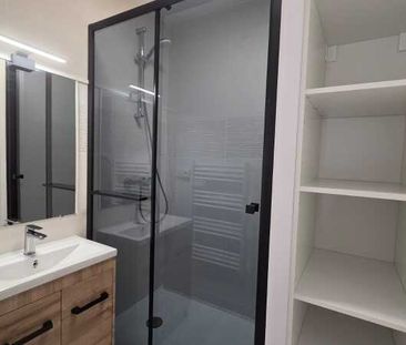 Location Appartement 2 pièces 49m² ORLEANS 45000 - Photo 3