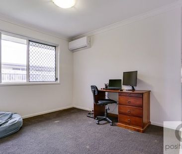 Family Home In Warner Lakes - Photo 5