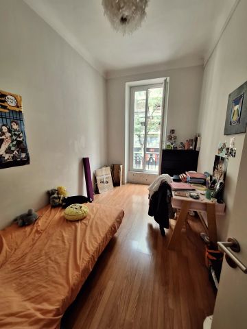 Location Appartement 3 pièces 54m² NICE 06300 - Photo 2