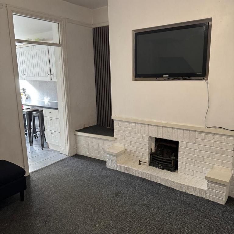 4 bedroom house to rent - Photo 1