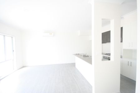 8 Plummer Street - Photo 2