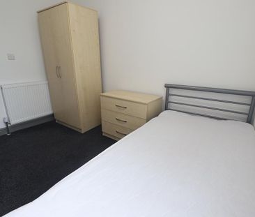 9 bedroom house share to rent - Photo 1