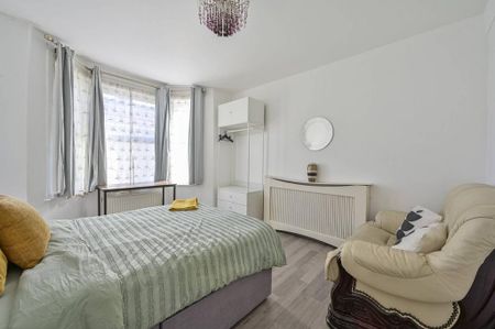 4 bedroom terraced house to rent - Photo 4