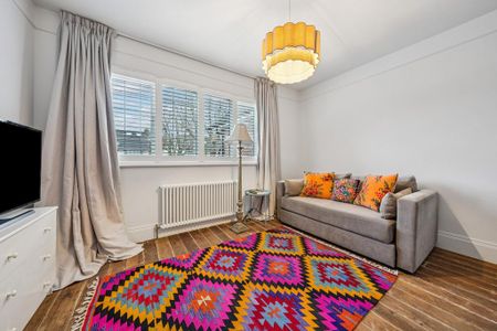 4 bedroom semi-detached house to rent - Photo 4