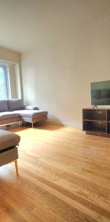 ** Because You Deserve Large Furnished 4bed 2bath, Concrete Building, - Photo 1