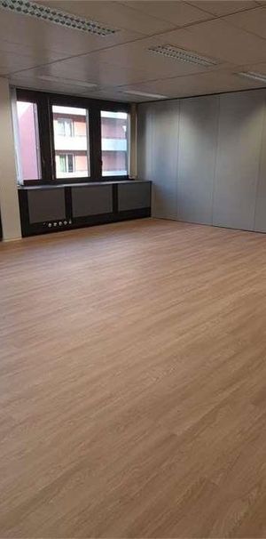 Office with 3 rooms in the best location, just a few steps from the Lungolago in Paradiso - Photo 1