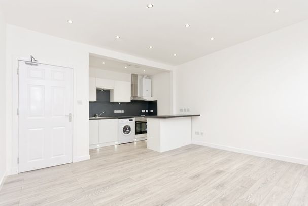 2 Bed Flat, Menzies Road, AB11 - Photo 1