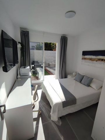 Avinguda de lOnze de Setembre, El Prat de Llobregat, Catalonia 08820 - Photo 3