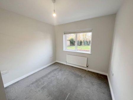 Apt 1, 3 Loughan Hall, Dundonald, Belfast, BT16 2FN - Photo 2