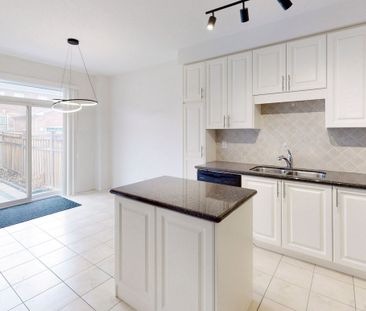 For Lease - 5592 Meadowcrest Avenue, Mississauga, Ontario - Photo 3