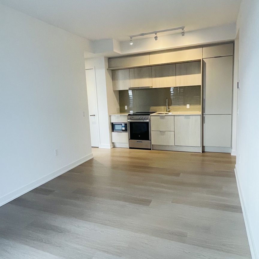 For Lease - 448 Burnhamthorpe Road Unit# 911, Mississauga, Ontario - Photo 1