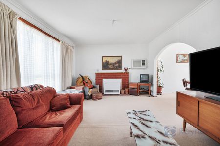 LIDGETT LIVING - Photo 2