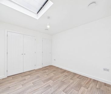 Phoenix Court, Hawkins Road, Colchester, CO2 8ZE - Photo 6